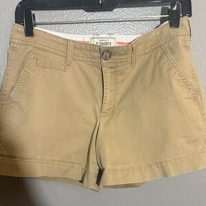 Old Navy Women's Cargo Shorts in Tan